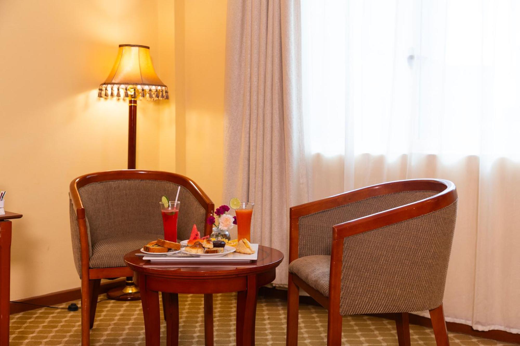 Dreamliner Hotel Addis Abeba Buitenkant foto